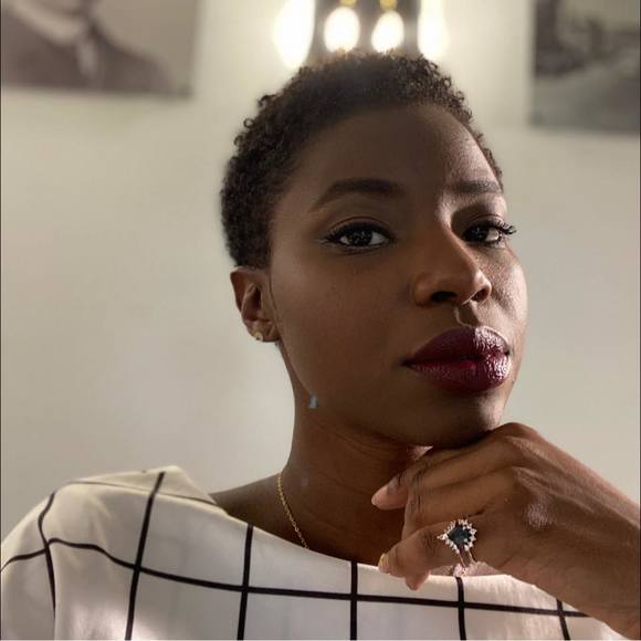 Meet your Posher, Danielle - Picture 1 of 1